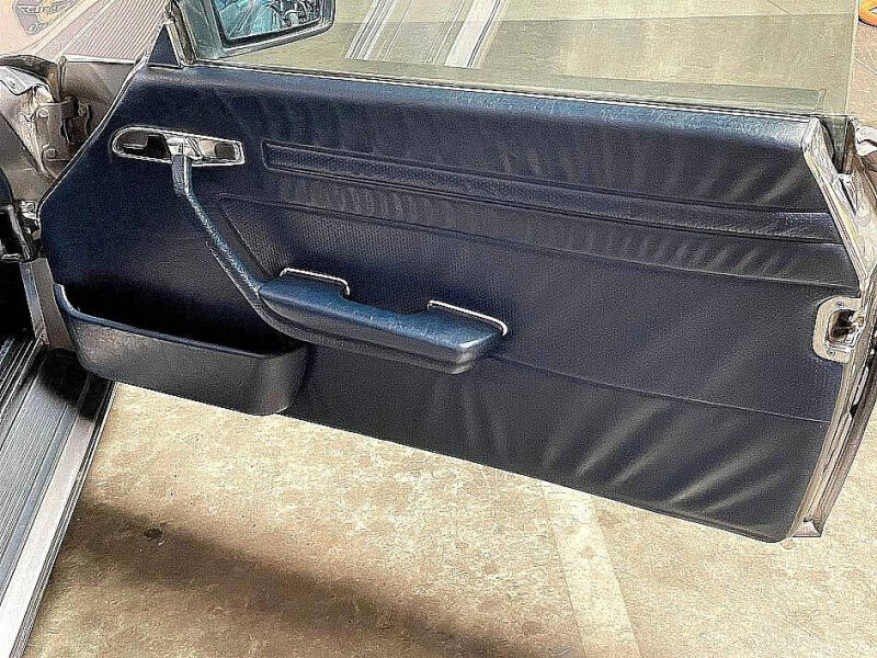 1987 Mercedes-Benz 560-Class 560 SL