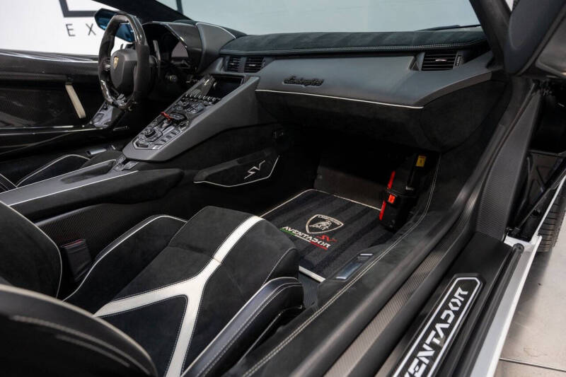 2016 Lamborghini Aventador LP 750-4 SV