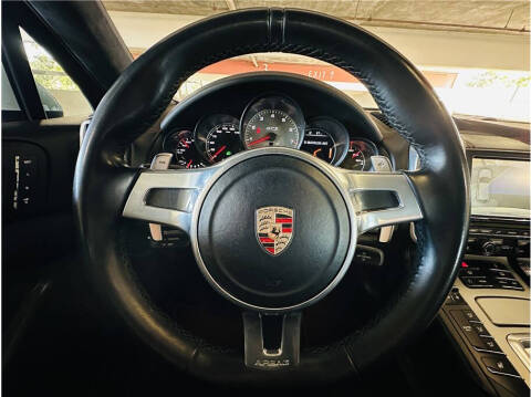 2013 Porsche Cayenne GTS