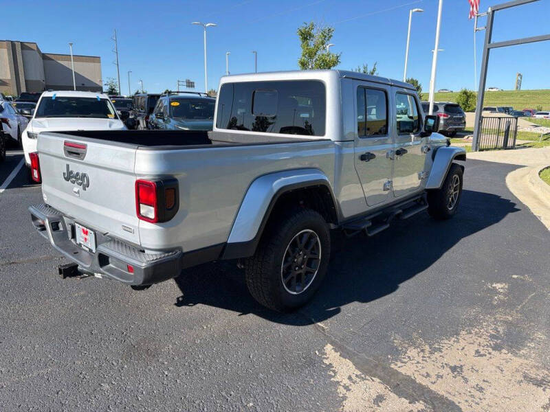 2023 Jeep Gladiator Overland