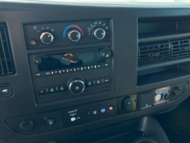 2025 Chevrolet Express 3500