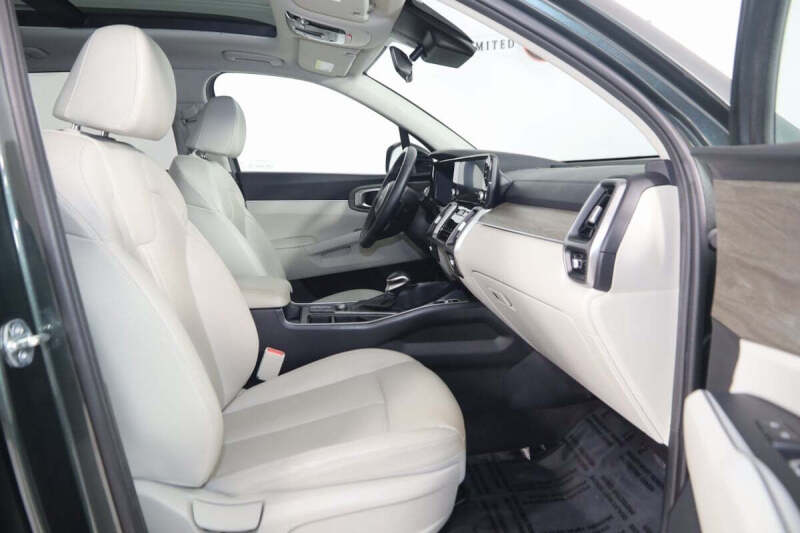 2023 Kia Sorento X-Line S