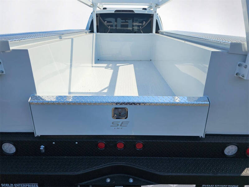 2025 Ford F-350 Super Duty XL