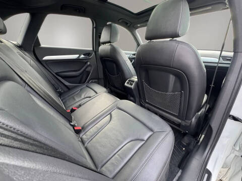2015 Audi Q3 2.0T quattro Prestige