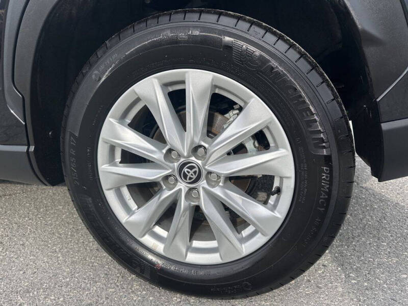 2025 Toyota Corolla Cross LE