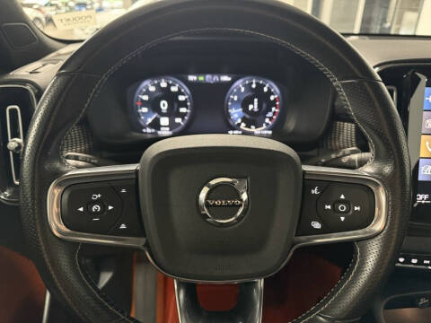 2021 Volvo XC40 T5 R-Design