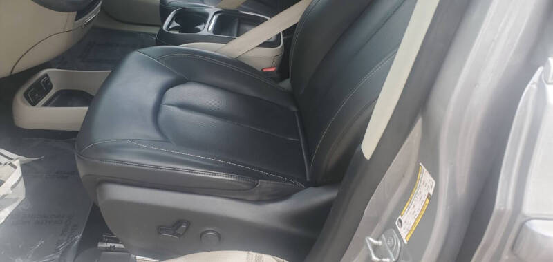 2020 Chrysler Voyager LXi