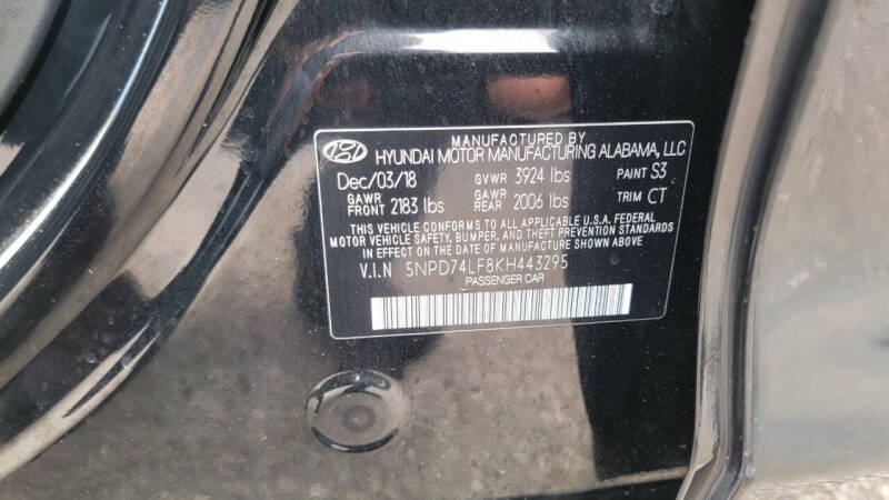 2019 Hyundai Elantra SE