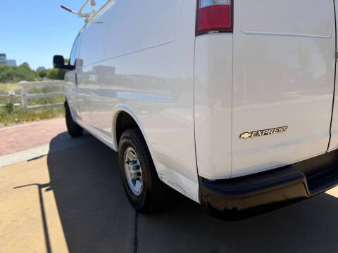 2020 Chevrolet Express 2500