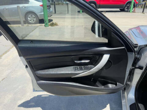 2012 BMW 3 Series 328i