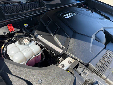 2022 Audi Q8 quattro Premium Plus 55 TFSI