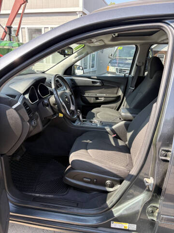 2011 Chevrolet Traverse LT