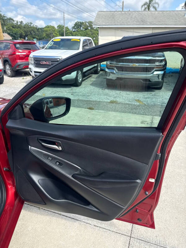 2019 Toyota Yaris L