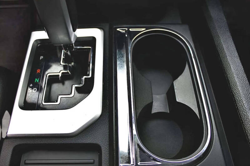 2014 Toyota Tundra SR5