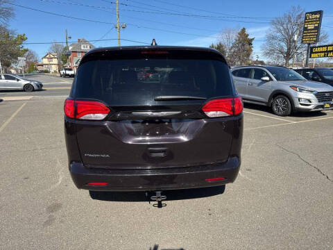 2017 Chrysler Pacifica Touring