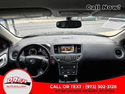 2020 Nissan Pathfinder SL