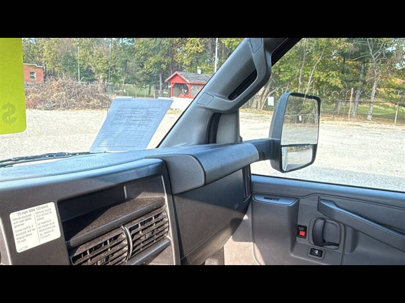 2021 GMC Savana 3500