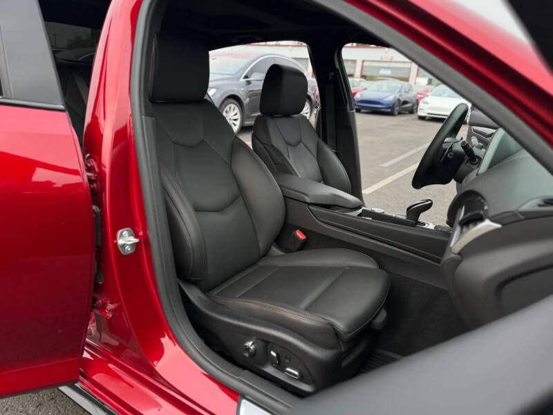 2025 Cadillac CT5 Sport