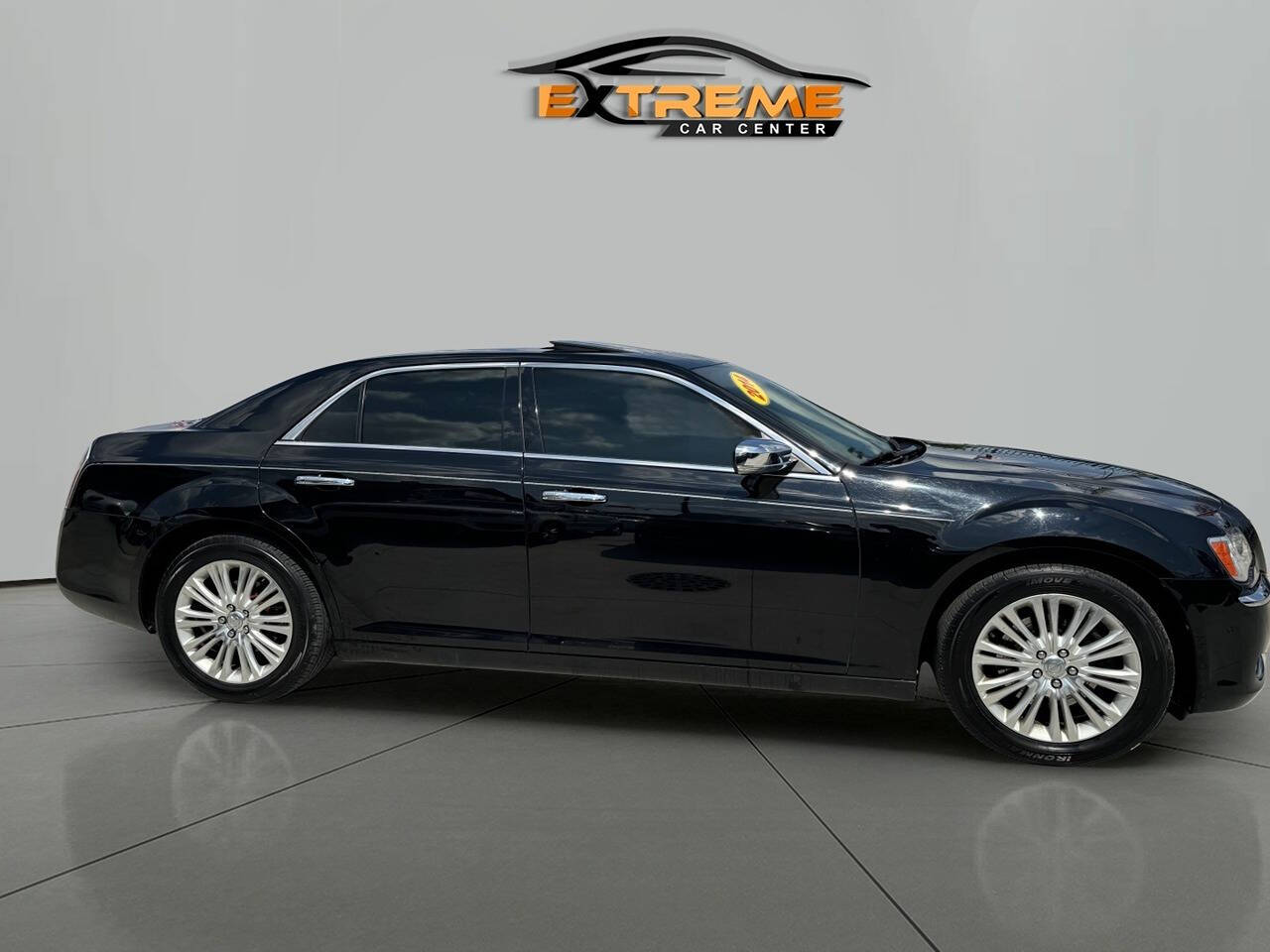 2014 Chrysler 300 for sale at Extreme Car Center in Detroit, MI