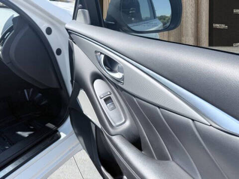 2023 Infiniti Q50 Luxe