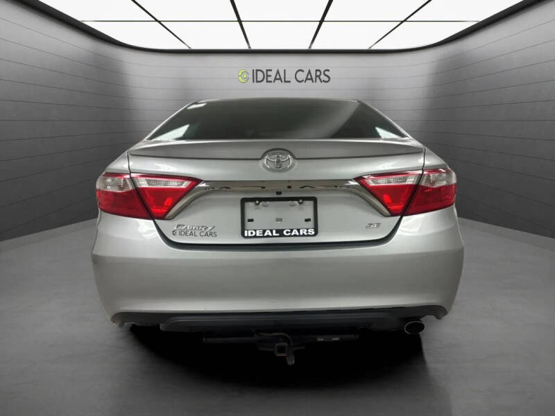 2016 Toyota Camry SE