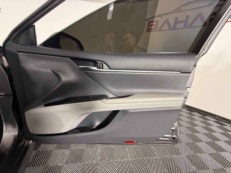 2020 Toyota Camry LE