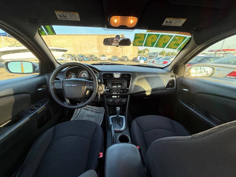 2013 Chrysler 200 LX