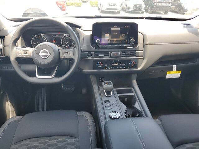 2025 Nissan Pathfinder S