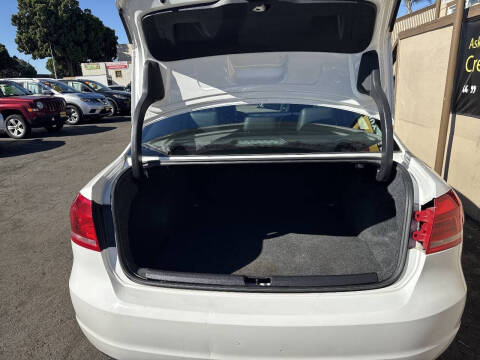 2015 Volkswagen Passat 1.8T Wolfsburg Edition