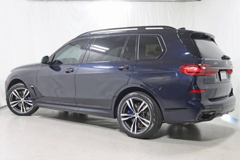 2022 BMW X7 M50i