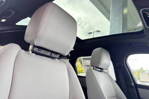 2026 Land Rover Range Rover Velar P250 Dynamic SE