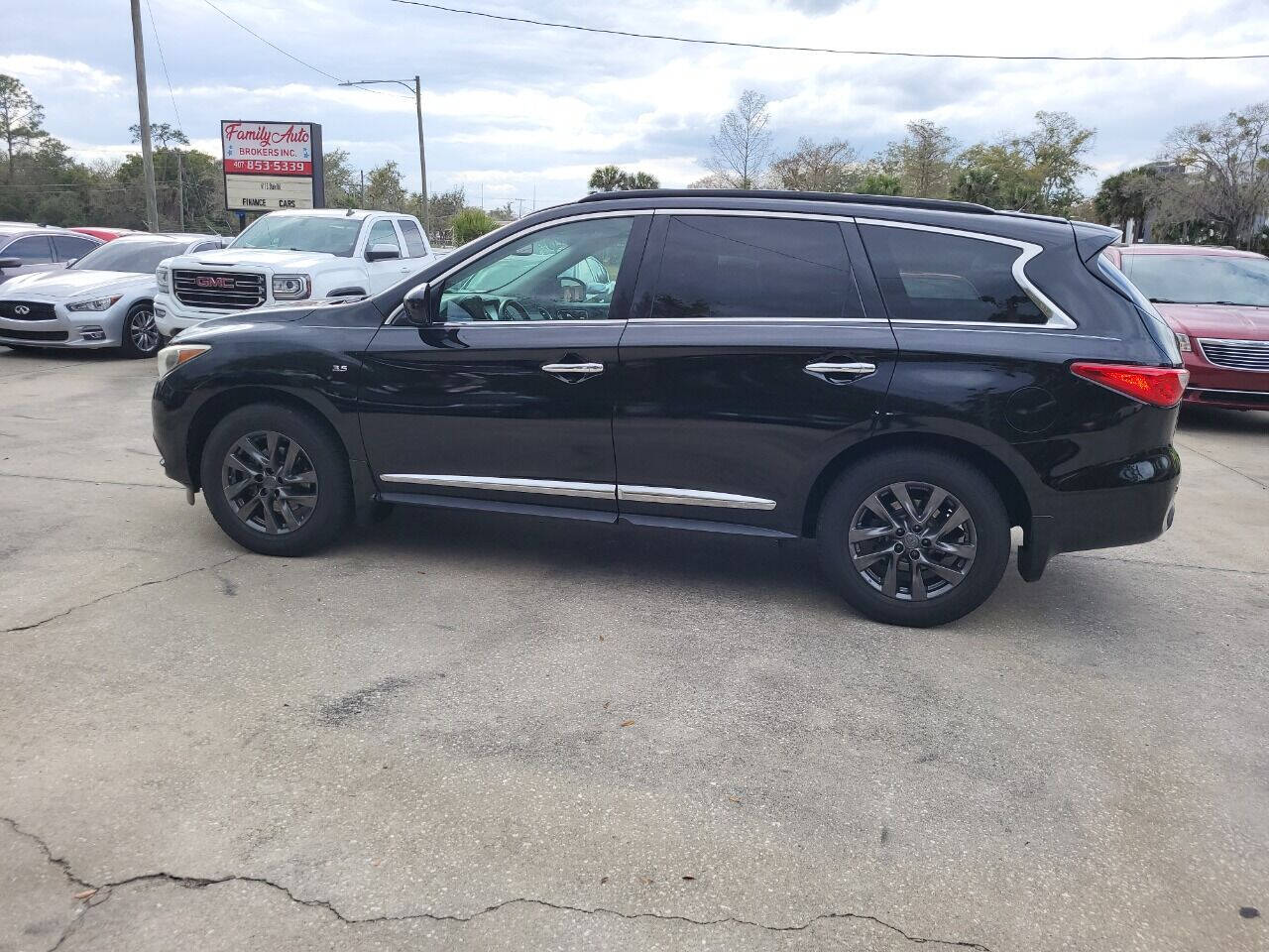 2014 INFINITI QX60 for sale at FAMILY AUTO BROKERS in Longwood, FL