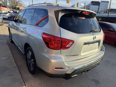 2019 Nissan Pathfinder SV