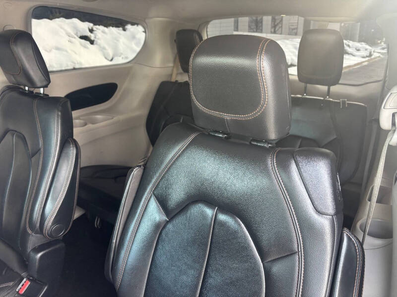 2017 Chrysler Pacifica Touring Plus