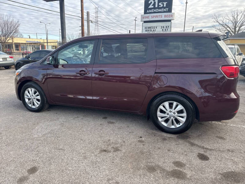 2018 Kia Sedona LX