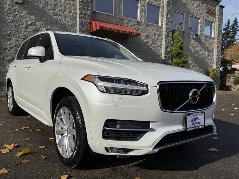 2016 Volvo XC90 T6 Momentum
