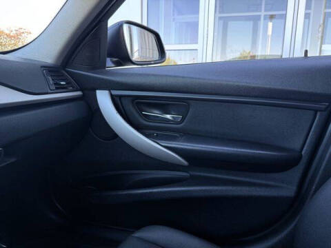 2014 BMW 3 Series 320i