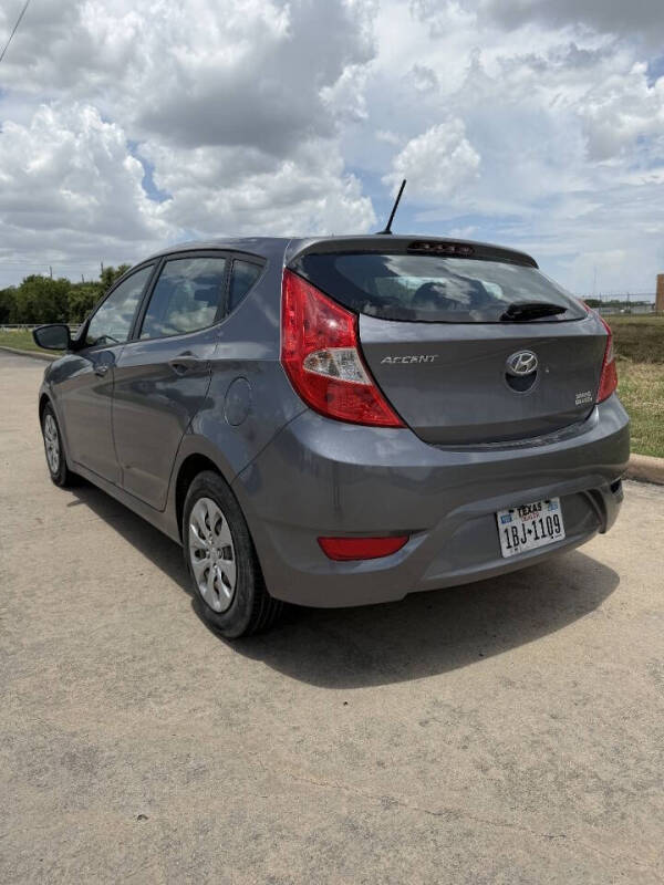 2017 Hyundai Accent SE