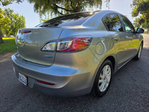 2013 Mazda MAZDA3 i Touring