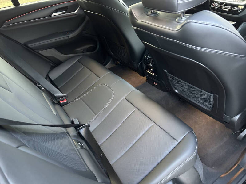 2022 BMW X4 xDrive30i