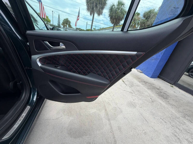 2025 Genesis G70