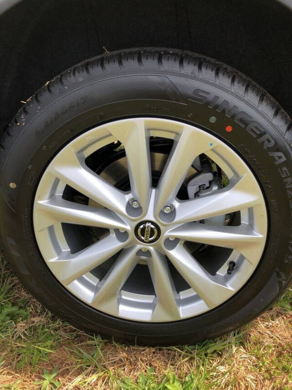 2019 Nissan Rogue Sport SV