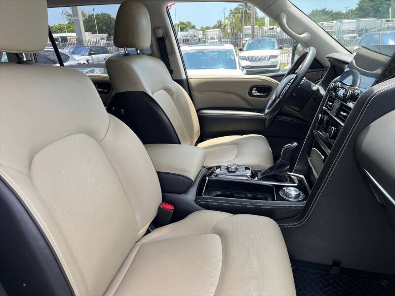 2023 Infiniti QX80 Luxe