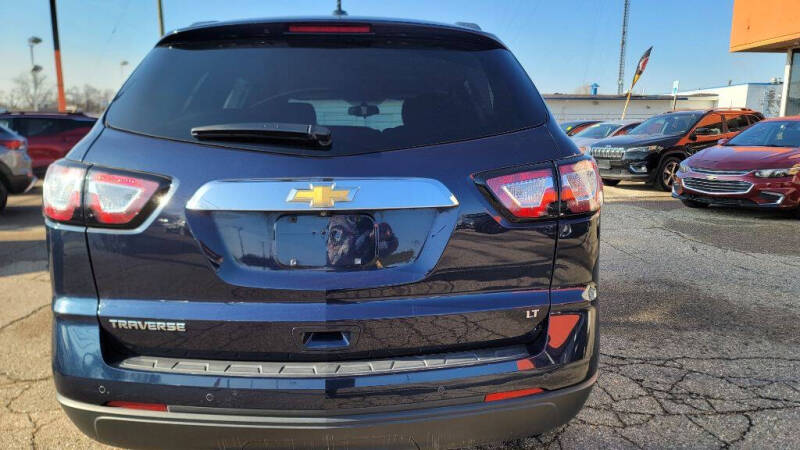 2017 Chevrolet Traverse LT