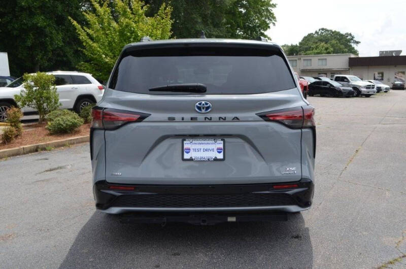 2023 Toyota Sienna XSE 7-Passenger