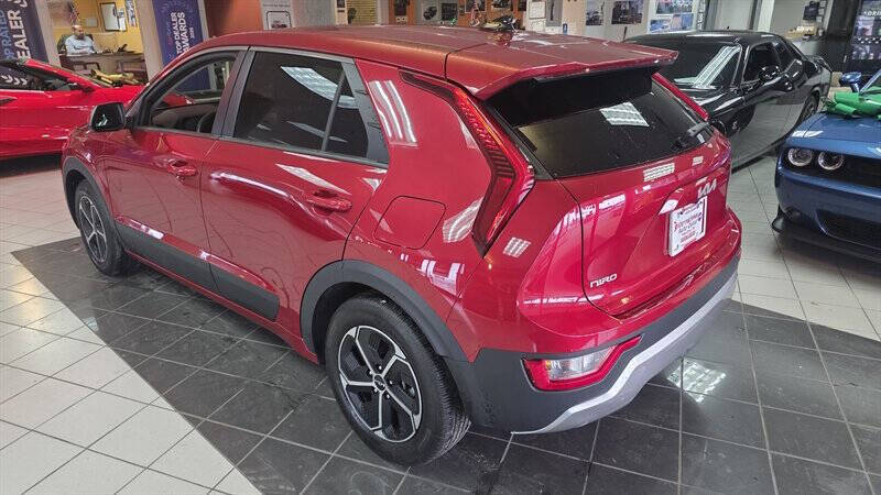 2023 Kia Niro LX
