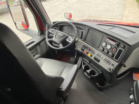 2025 Freightliner Cascadia