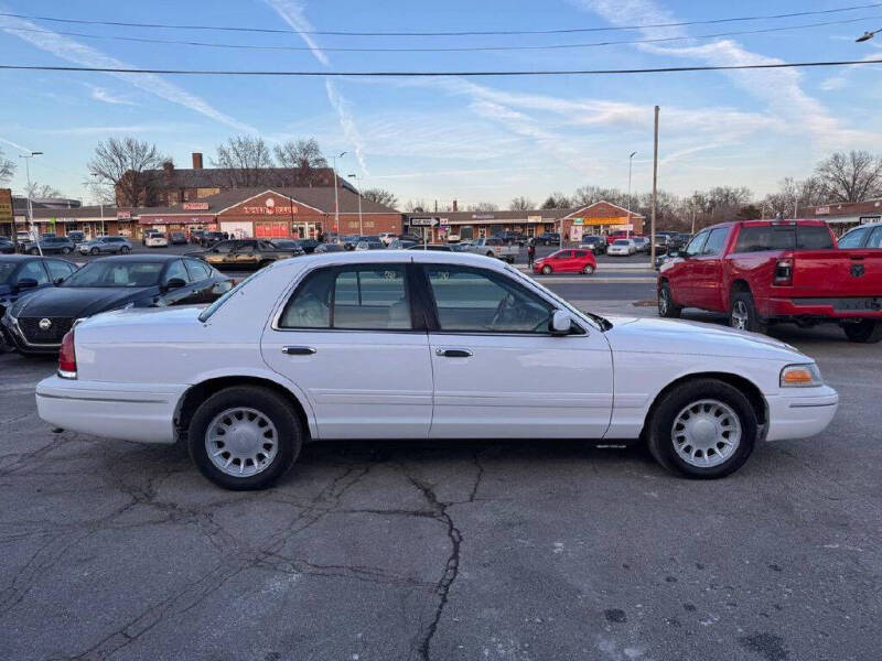2002 Ford Crown Victoria LX
