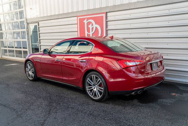 2016 Maserati Ghibli 41