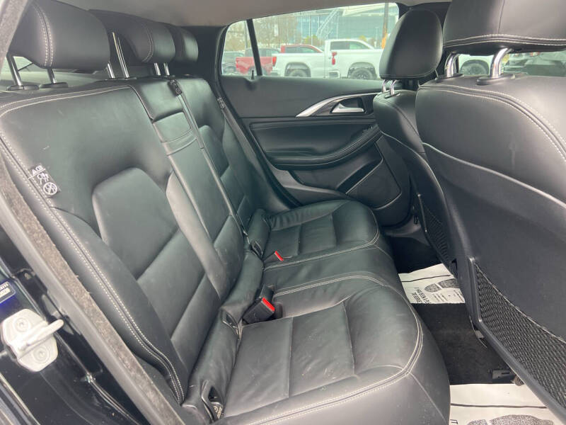 2017 Infiniti QX30